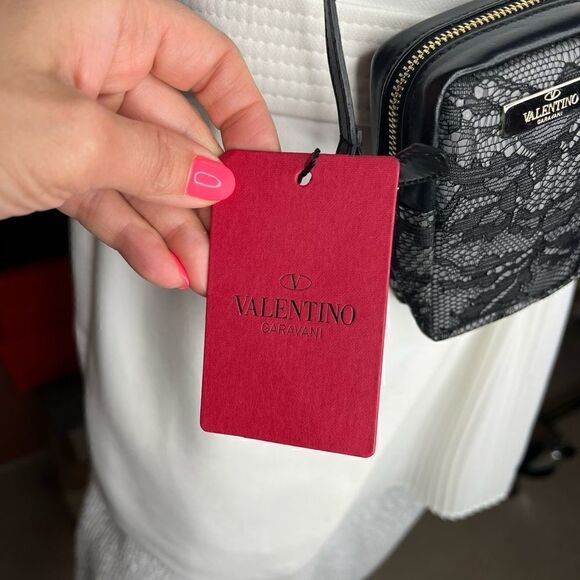 NWT Valentino Garavani lace mini bag. Valentino logo outside. Zipper on top. 3x4 - Picture 9 of 10